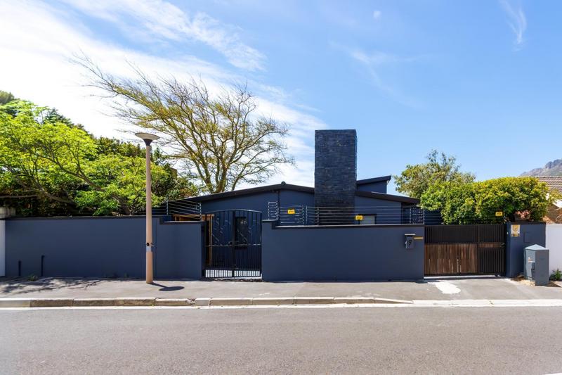 3 Bedroom Property for Sale in Gordons Bay Western Cape